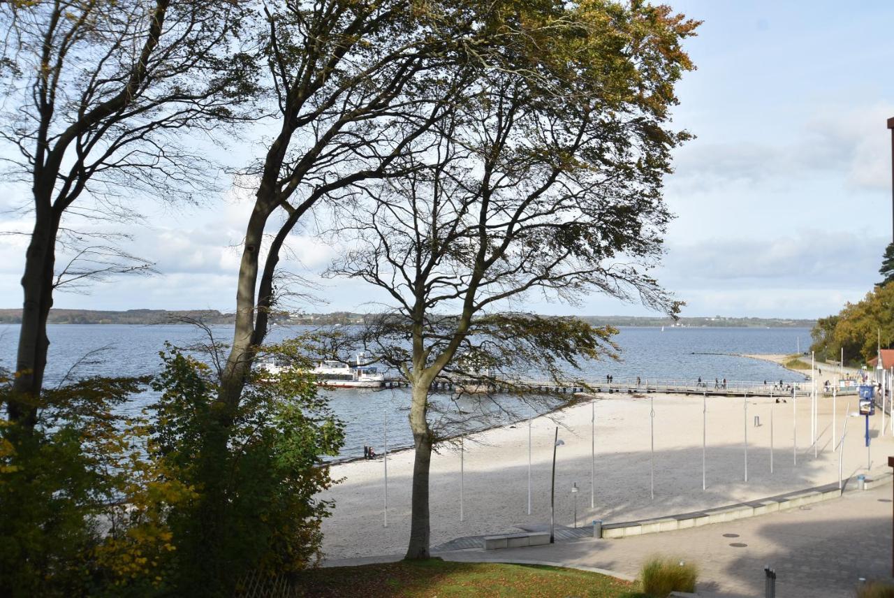 Strandblick Mit Strandkorb & Fahrraedern Gluecksburg Exterior photo